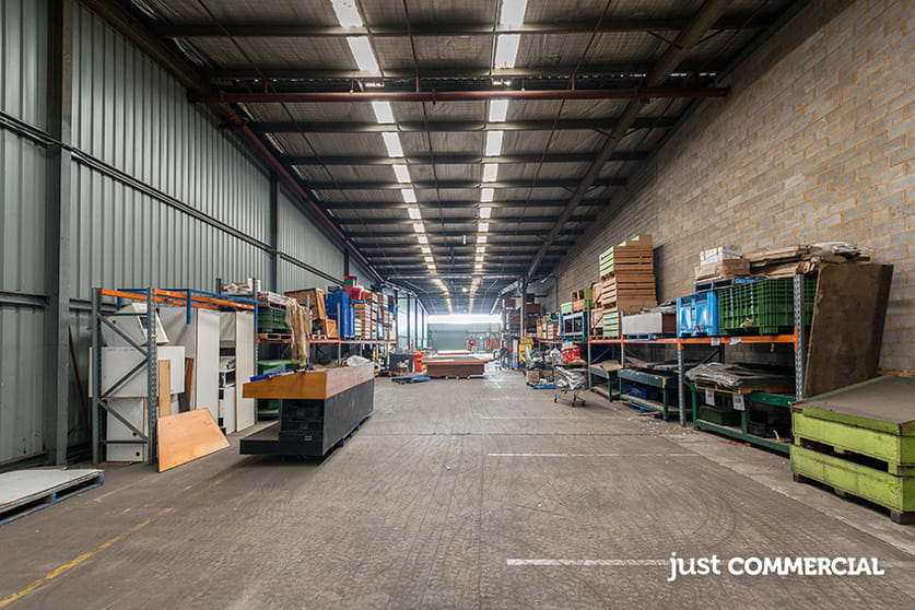 Click to view all images Rear/83 Hartnett Drive Seaford VIC 3198 - Image 2