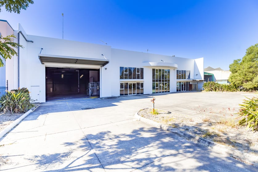 Click to view all images 13-15 Nevilles Street Underwood QLD 4119 - Image 2