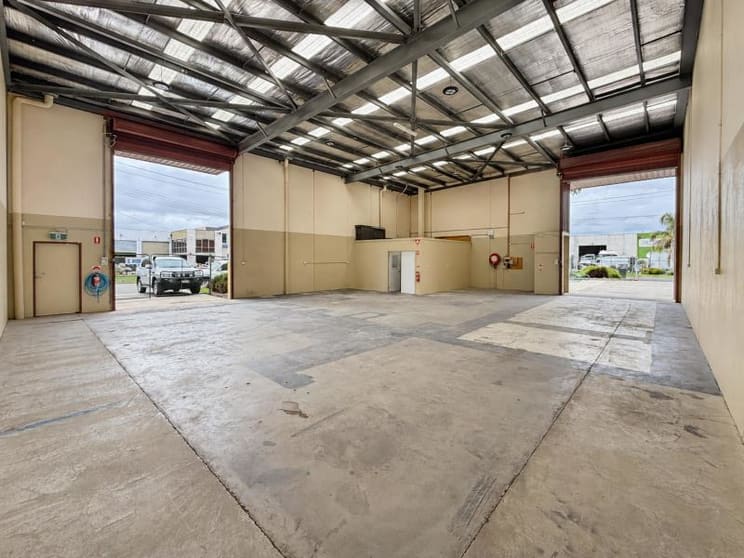 Click to view all images Unit 2, 83-85 Killara Road Campbellfield VIC 3061 - Image 3