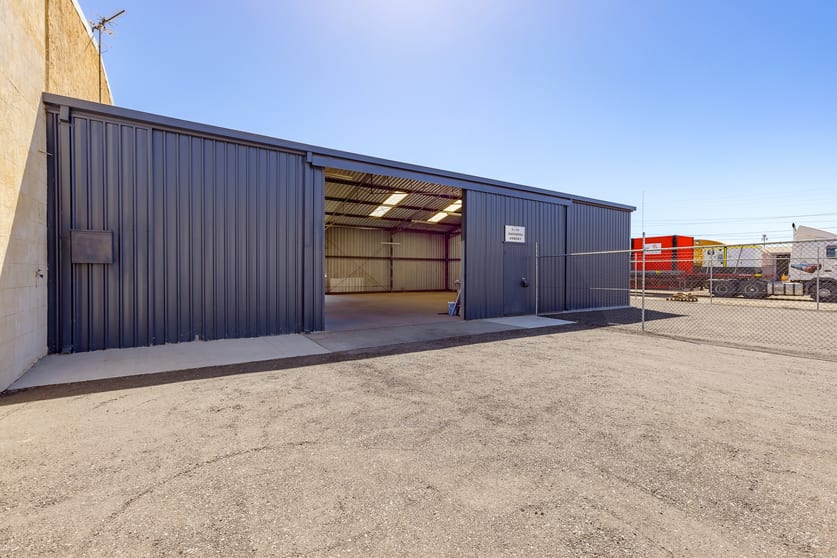 Click to view all images 1/39 Macedonia St Naval Base WA 6165 - Image 1