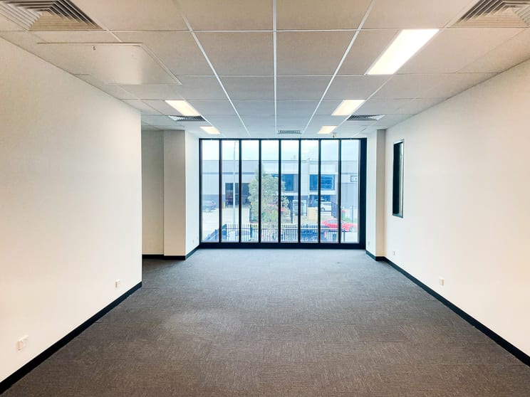 Click to view all images 1/10 Silvretta Court Clyde North VIC 3978 - Image 4