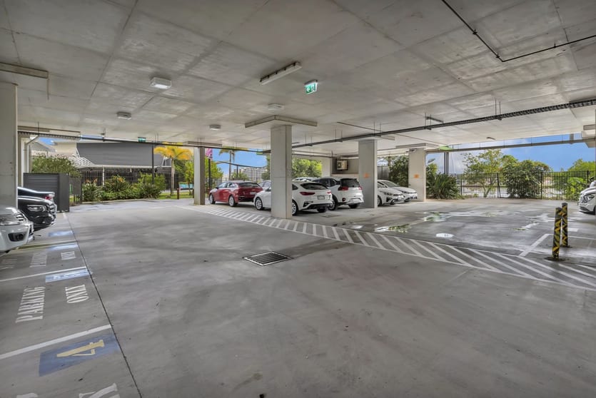 Click to view all images 100 Sportsmans Parade Bokarina QLD 4575 - Image 2