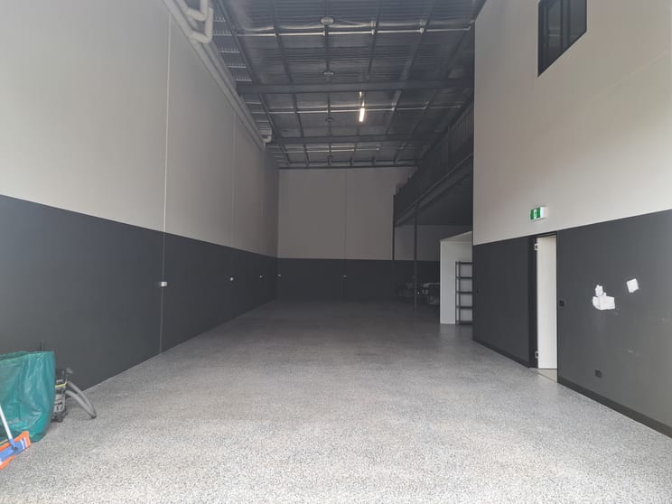 Click to view all images 2/6 Cobra Street Melton VIC 3337 - Image 3