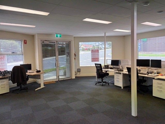 Click to view all images UNIT 1/10-12 Station Street Ringwood VIC 3134 - Image 3