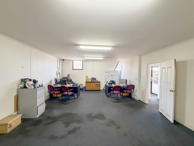 Click to view all images 22/1-11 Bryants Road Dandenong VIC 3175 - Image 4