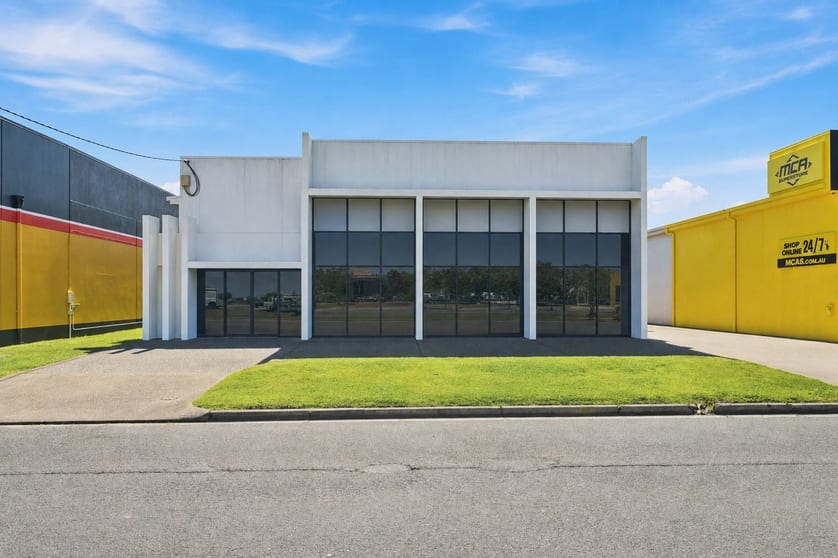 15 Gateway Drive Biggera Waters QLD 4216 - Image 1