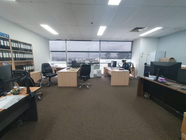 Click to view all images 2/85 Cooper Street Somerton VIC 3062 - Image 1