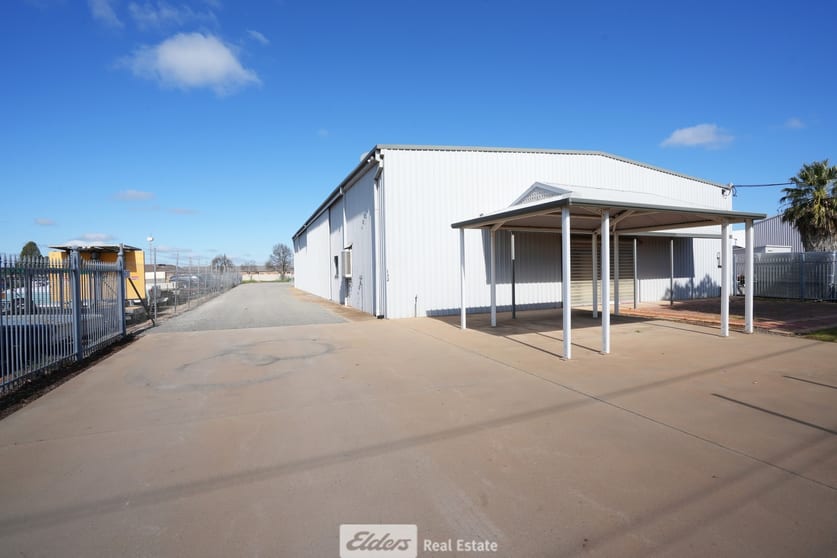 Click to view all images 132 Wakaden Street Griffith NSW 2680 - Image 2