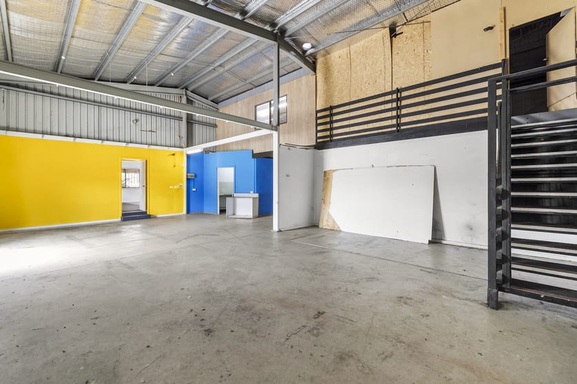 Click to view all images 1164 Geelong Road Mount Clear VIC 3350 - Image 3