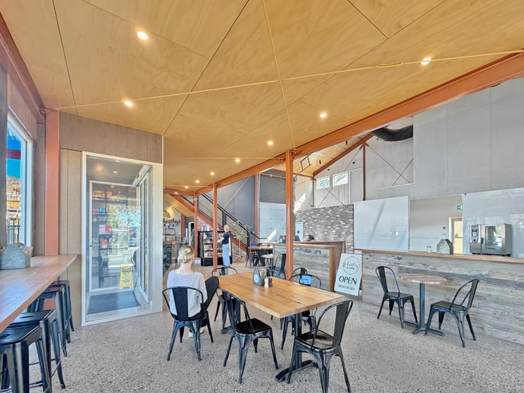 Click to view all images 1/7 Baggs Street Jindabyne NSW 2627 - Image 2