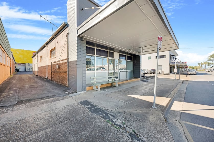 Click to view all images 49 Woongarra Street Bundaberg Central QLD 4670 - Image 2