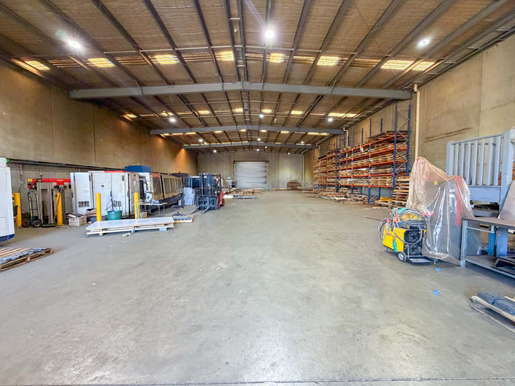 Click to view all images 98-100 Williams Road Dandenong South VIC 3175 - Image 4