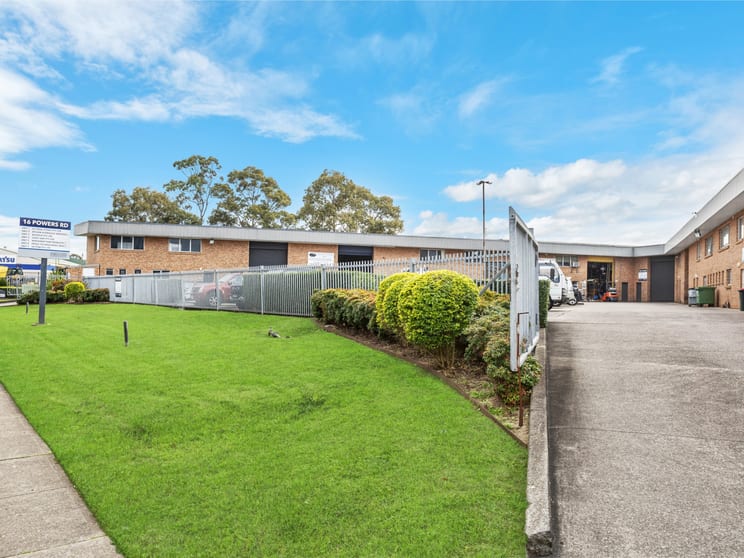 Click to view all images 3/16 Powers Road Seven Hills NSW 2147 - Image 1