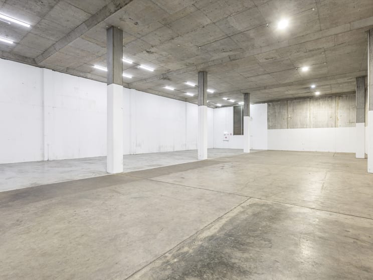 Click to view all images Unit 4/33 Lower Gibbes Street Chatswood NSW 2067 - Image 2