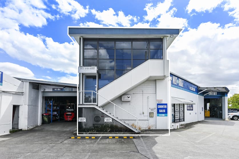 Click to view all images 22 Deshon Street Woolloongabba QLD 4102 - Image 2