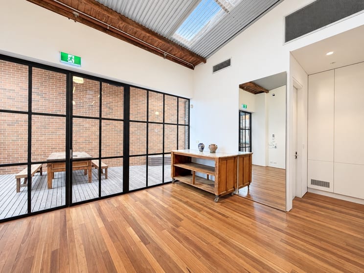 Click to view all images 32 Ralph Street Alexandria NSW 2015 - Image 3
