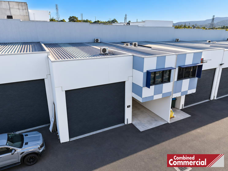 Click to view all images 20/7 Waynote Place Unanderra NSW 2526 - Image 1