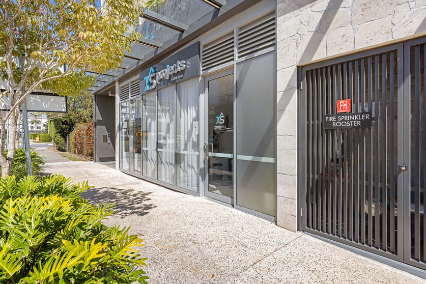 Click to view all images 16/39 Bay Terrace Wynnum QLD 4178 - Image 2