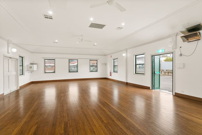 Click to view all images 180-182 Wentworth Street Port Kembla NSW 2505 - Image 2