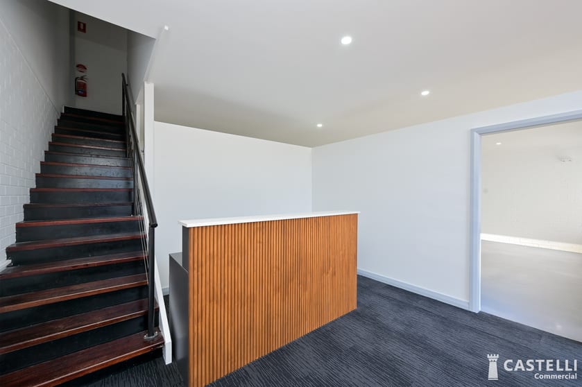 Click to view all images 2/14 Pitt Way Booragoon WA 6154 - Image 2