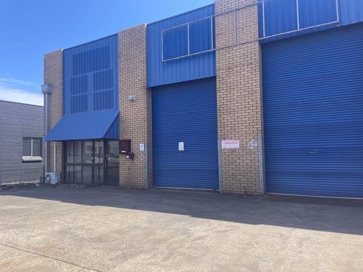 Click to view all images 25 Wylie Street Toowoomba City QLD 4350 - Image 2