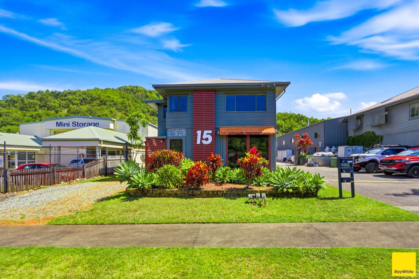 15 Johnston Street Stratford QLD 4870 - Image 2