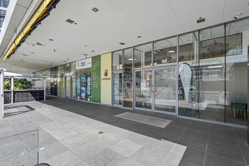 Click to view all images Victoria Towers 1/34 Scarborough Street Southport QLD 4215 - Image 1