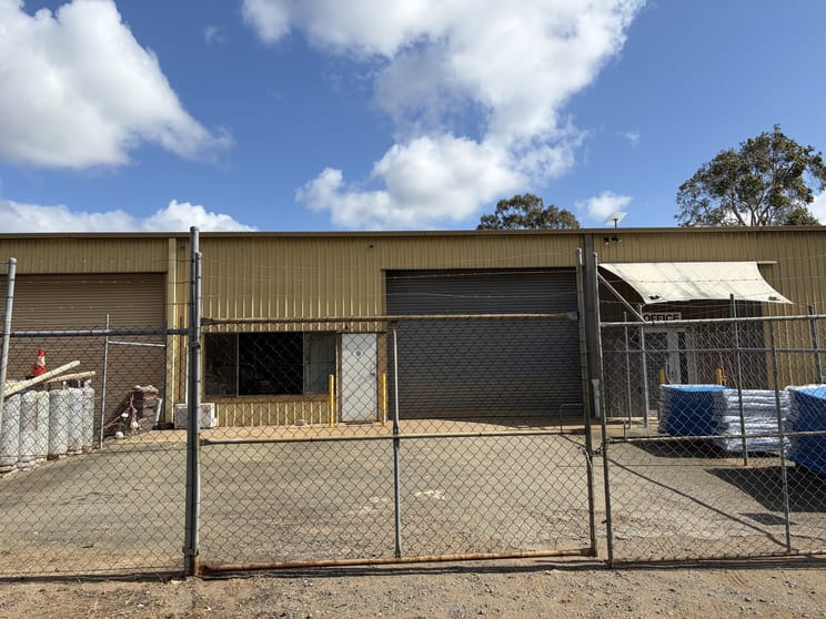Click to view all images 4/284 Old Cleveland Road East Capalaba QLD 4157 - Image 2