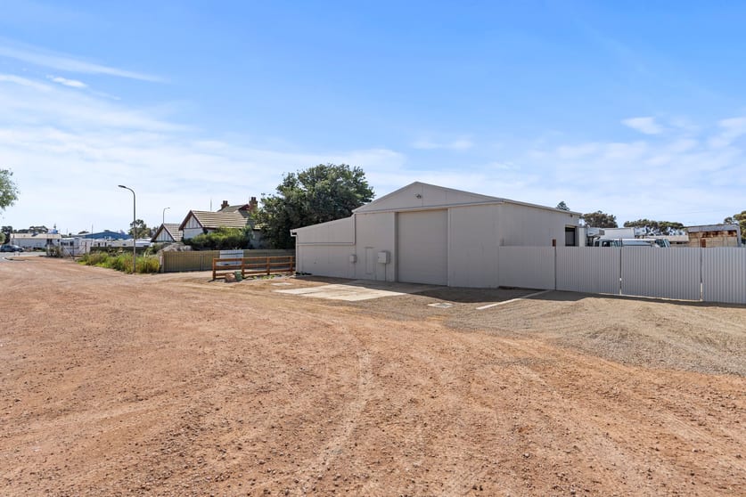 Click to view all images 5 Minnie Street Port Wakefield SA 5550 - Image 3