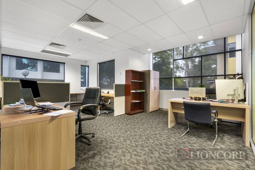 Click to view all images Eight Mile Plains QLD 4113 - Image 2