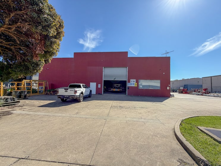 Click to view all images 1/18 Luisa Avenue Dandenong South VIC 3175 - Image 2