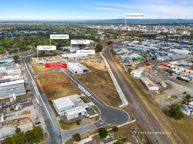 Click to view all images WHOLE OF PROPERTY/7 Hensel Street Park Avenue QLD 4701 - Image 1