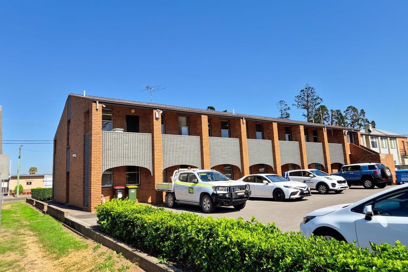 2/106 George Street Singleton NSW 2330 - Image 1