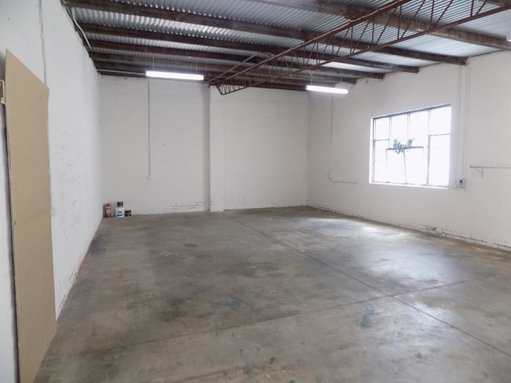 Click to view all images 8/3-5 Arnold Street Cheltenham VIC 3192 - Image 3