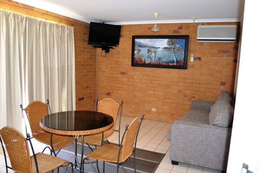 Click to view all images Gin Gin QLD 4671 - Image 3
