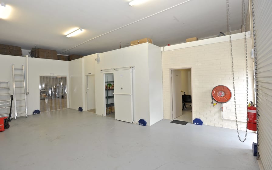 Click to view all images 3/9 Patrick Court Seaford VIC 3198 - Image 3