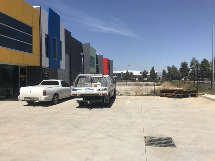 Click to view all images 3A Leo Court Derrimut VIC 3030 - Image 2