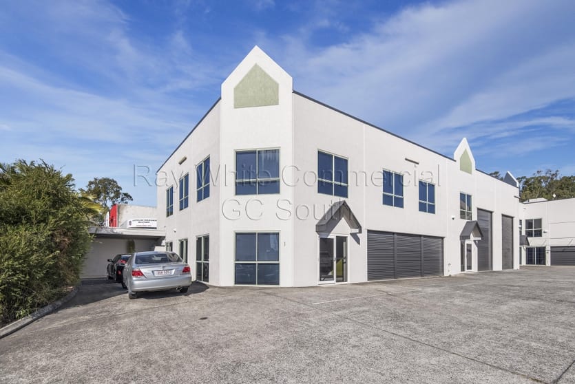 Click to view all images 1/5-7 Prosper Crescent Burleigh Heads QLD 4220 - Image 3