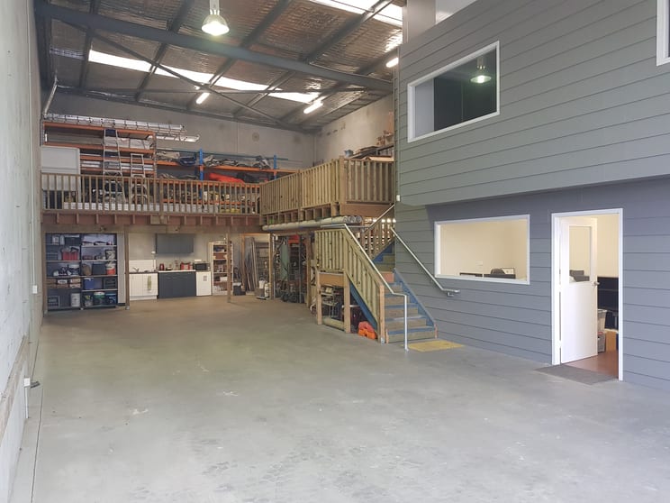 Click to view all images 5/7 Beale Way Rockingham WA 6168 - Image 2