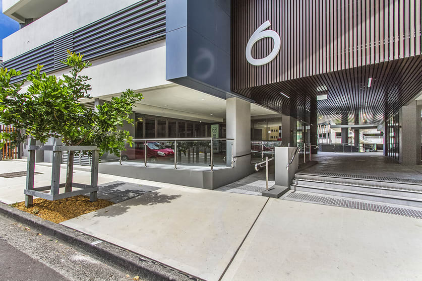 Click to view all images Shop 3/6 Pine Tree Lane Terrigal NSW 2260 - Image 2