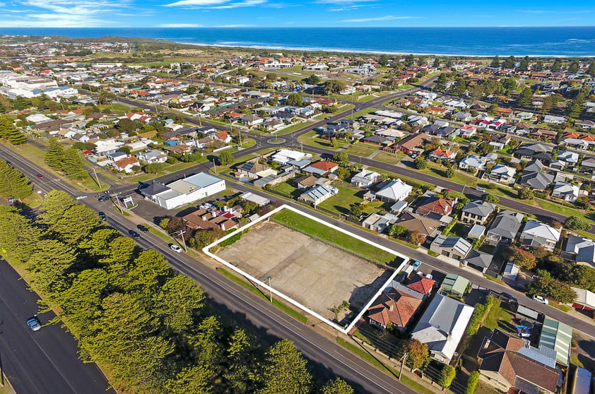 Click to view all images 435-439 Raglan Parade Warrnambool VIC 3280 - Image 3
