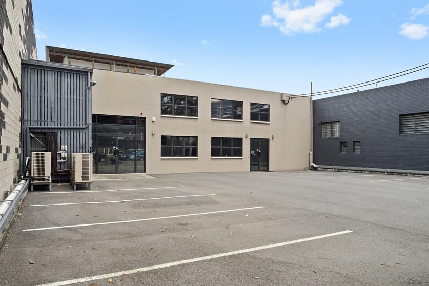 Click to view all images 33 Wyandra Street Teneriffe QLD 4005 - Image 3
