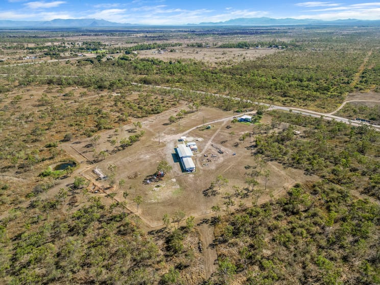 Click to view all images 3467 Woodstock Giru Road Woodstock QLD 4816 - Image 1