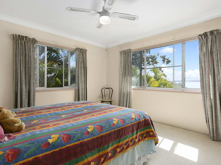 Click to view all images 150 Toolara Road Tin Can Bay QLD 4580 - Image 3
