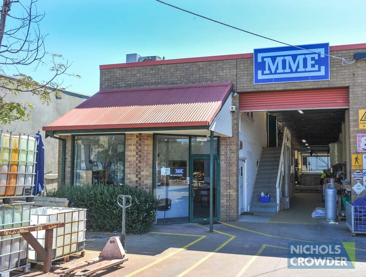 Click to view all images 1/8 Curie Court Seaford VIC 3198 - Image 2