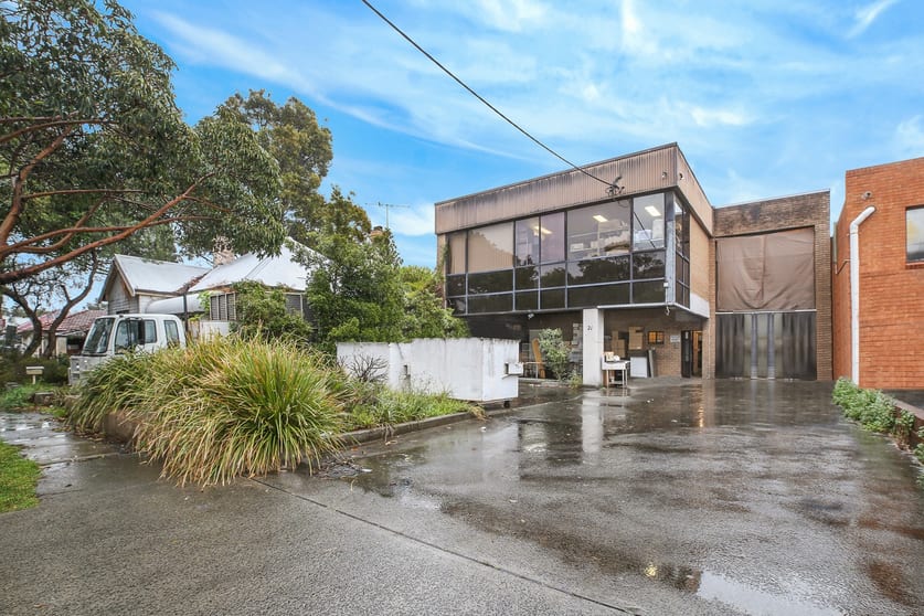 Click to view all images 21 Sir Joseph Banks Street Botany NSW 2019 - Image 1