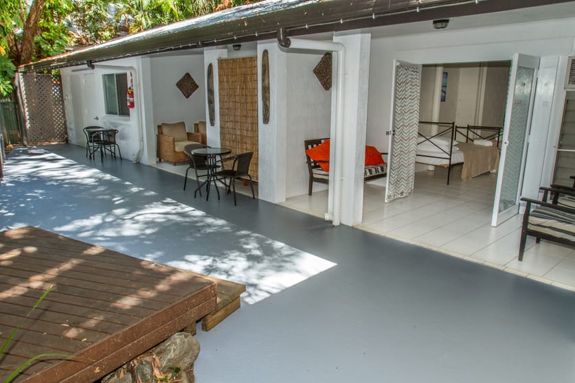 Click to view all images 19 Veivers Road Palm Cove QLD 4879 - Image 3