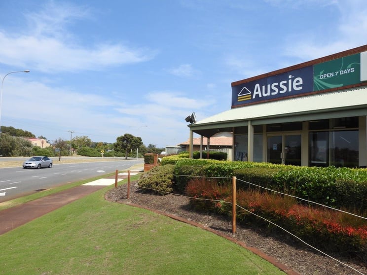 Click to view all images 1/923 Whitfords Avenue Woodvale WA 6026 - Image 3