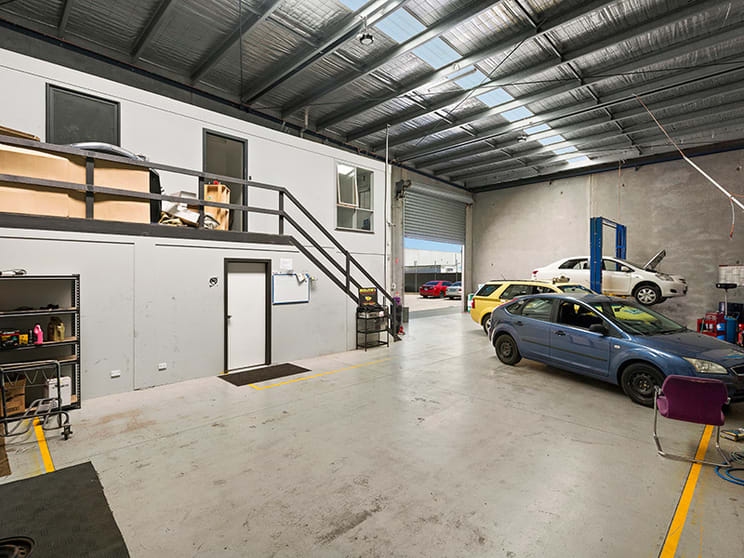 Click to view all images Total/67 Elm Park Drive Hoppers Crossing VIC 3029 - Image 2