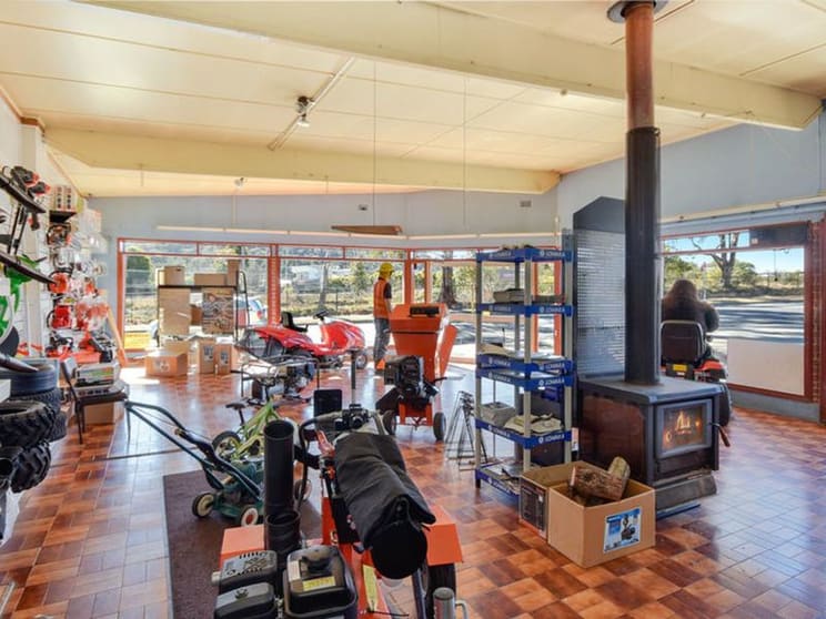 Click to view all images 327 Main Street Lithgow NSW 2790 - Image 1